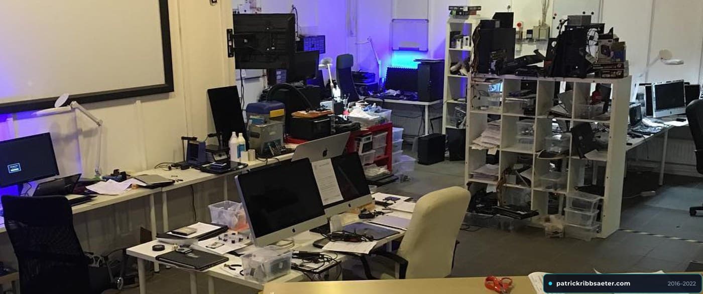 Dual-Bay Apple iMac & Logic Board Disassembly Floor